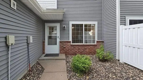 2024 Gresham AVE N, Oakdale, MN 55128