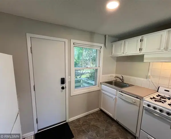 253 Peninsula RD, Medicine Lake, MN 55441