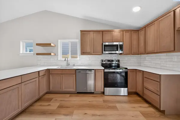 6608 Desert Ridge Ln., Pasco, WA 99301