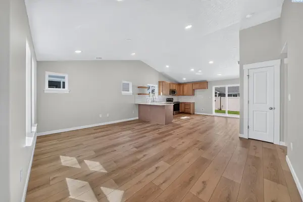 6608 Desert Ridge Ln., Pasco, WA 99301