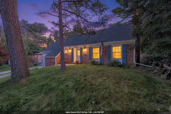 2859 ST ANN DR, Green Bay, WI 54311-5827
