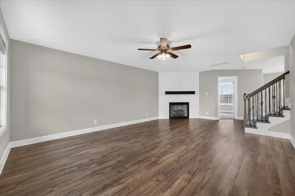 1969 Sydney Louise Dr, Clarksville, TN 37042
