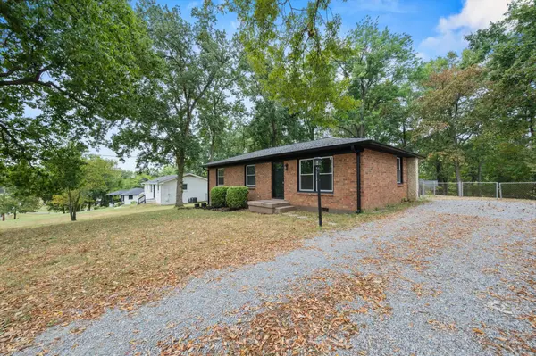162 Cranwill Dr, Hendersonville, TN 37075