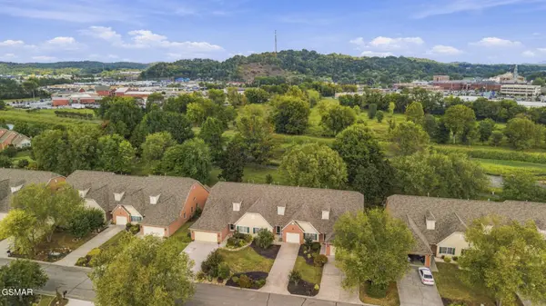339 Paine Lake Drive, Sevierville, TN 37862