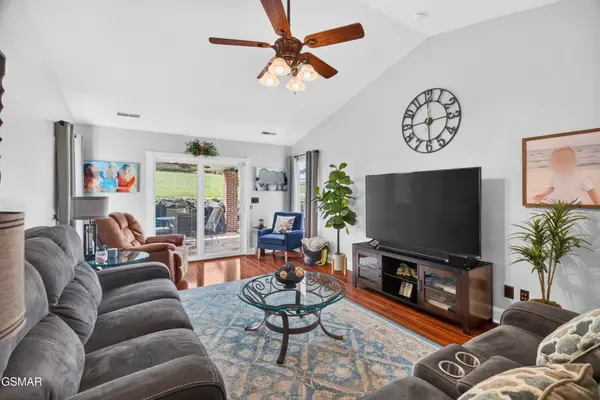 1846 Pheasant Crossing Drive, Dandridge, TN 37725