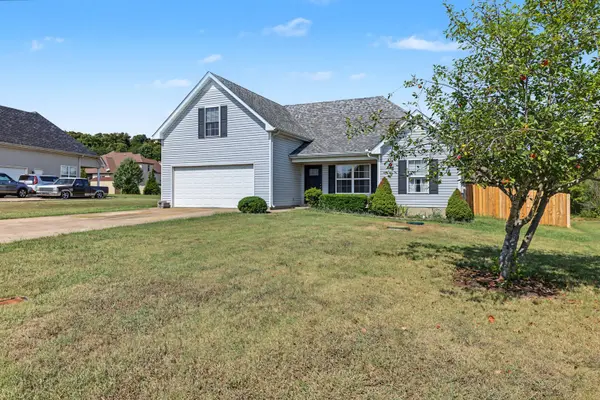 1220 Crescent Ridge Dr, Murfreesboro, TN 37128