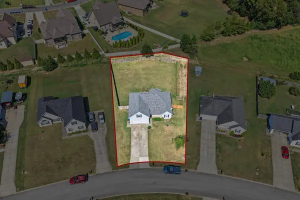 1220 Crescent Ridge Dr, Murfreesboro, TN 37128