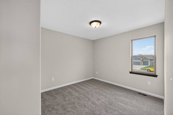 2618 E Spring Meadows Ct, Derby, KS 67037