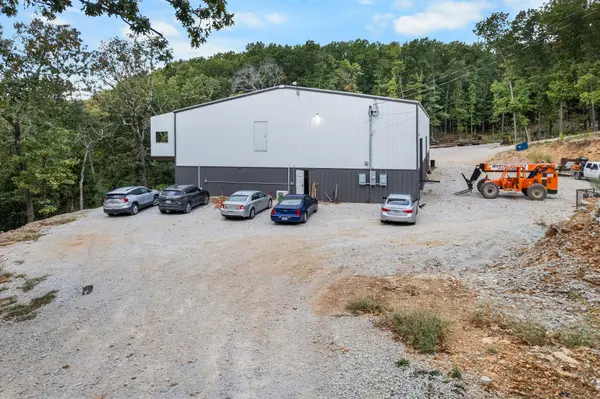 476 Shelton DR, Hollister, MO 65672