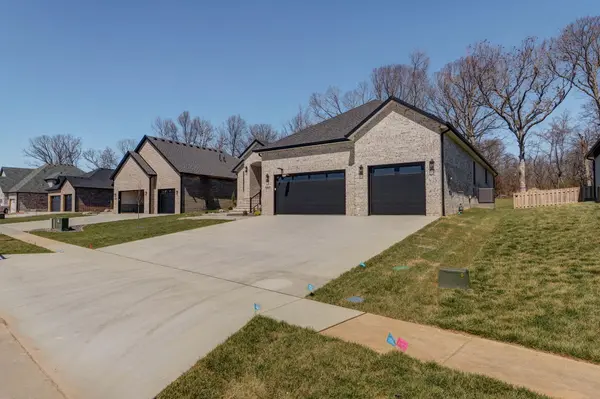 5447 E Wild Horse DR, Springfield, MO 65802