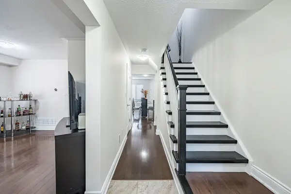 329 Howard CRES, Orangeville, ON L9W 4W7