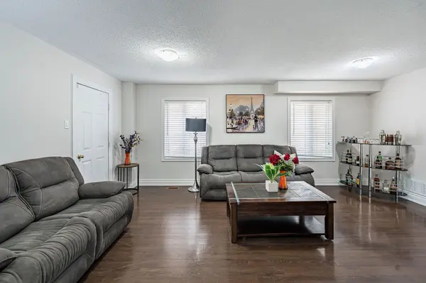 329 Howard CRES, Orangeville, ON L9W 4W7