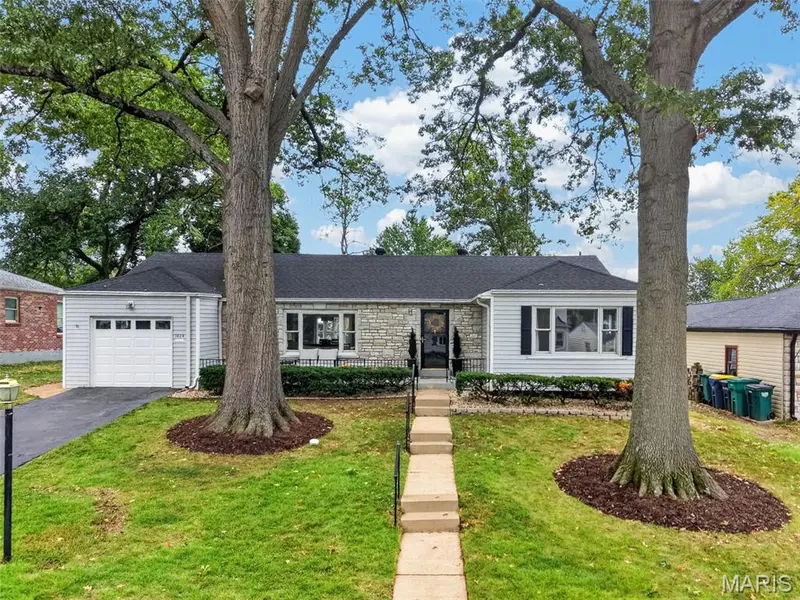 1424 Ronald DR, St Louis, MO 63119
