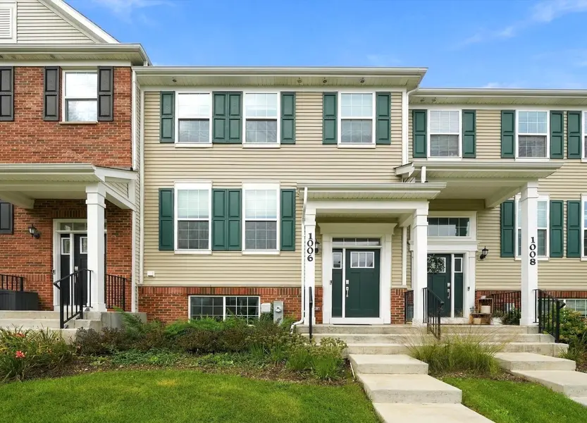 1006 Neubauer CIR, Lindenhurst, IL 60046