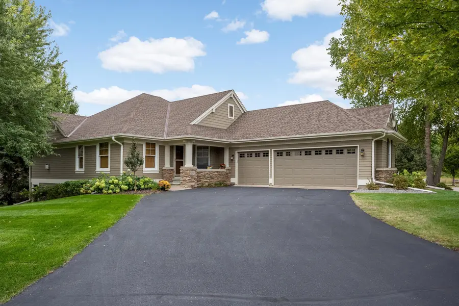 10589 Water Lily LN, Woodbury, MN 55129