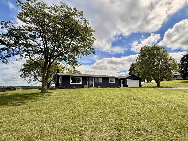 N5551 7 HILLS RD, Fond Du Lac, WI 54937-9257