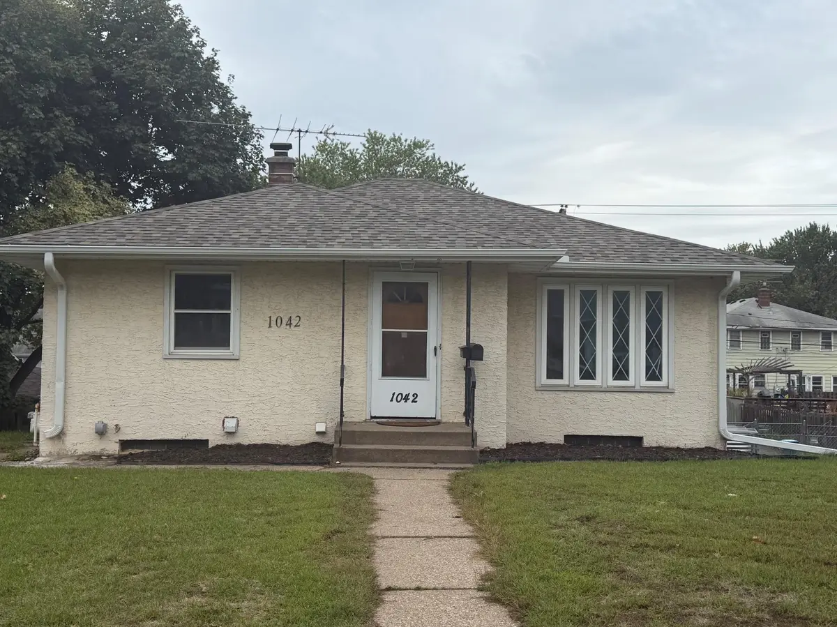 1042 6th AVE S, South Saint Paul, MN 55075