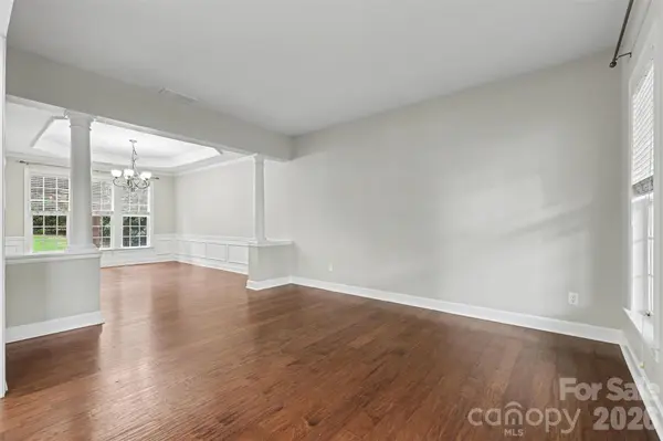 11027 Knight Castle DR, Charlotte, NC 28277