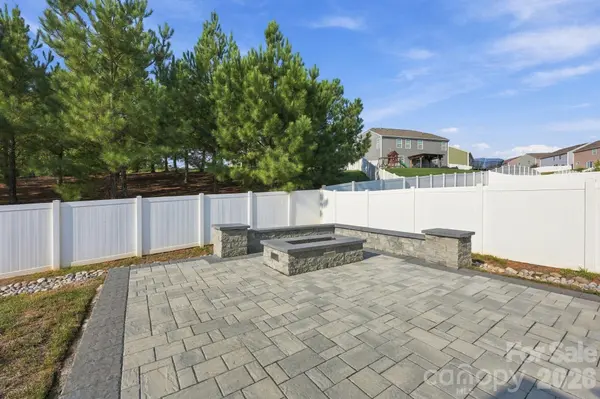 105 Yellow Birch LOOP, Mooresville, NC 28117