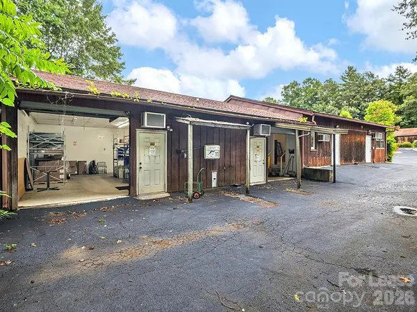 141 Glenn Bridge RD #Suite A/B, Arden, NC 28704