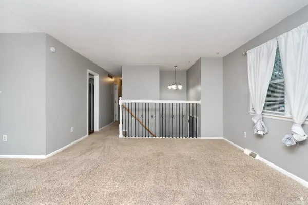 1300 Frontier LN, Manhattan, KS 66503