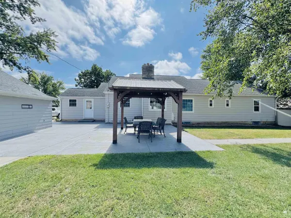 515 Arthur ST, Clay Center, KS 67432