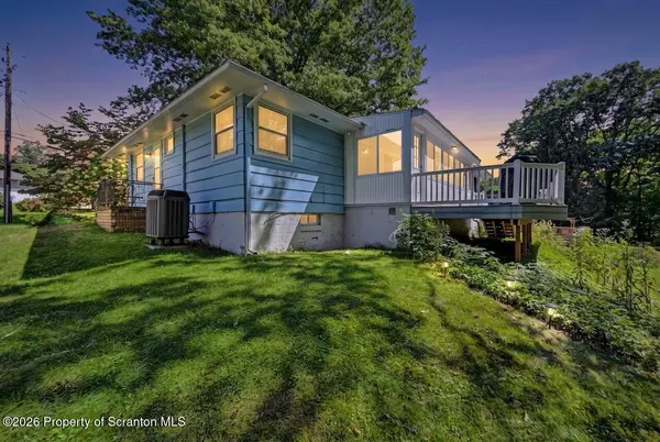 311 Crest DR, Clarks Green, PA 18411