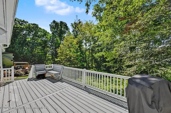 311 Crest DR, Clarks Green, PA 18411