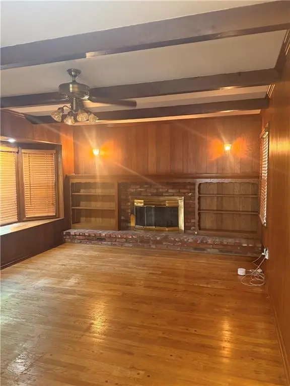 9633 Hardy ST, Overland Park, KS 66212