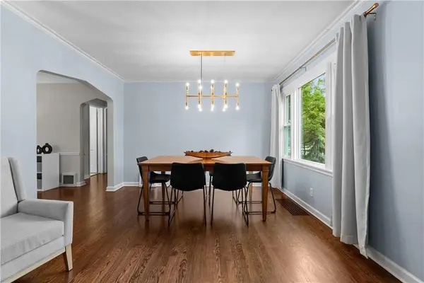 8425 Ward Parkway PLZ, Kansas City, MO 64114