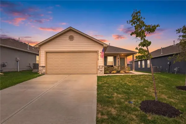 20312 W 193rd LN, Spring Hill, KS 66083