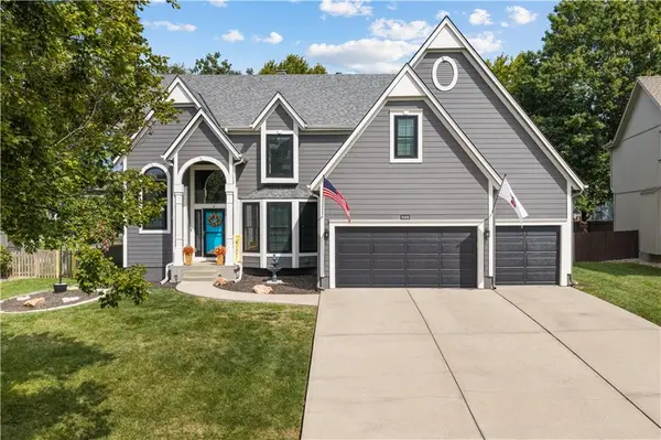 8408 W 129th TER, Overland Park, KS 66213