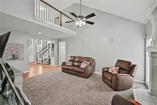 2621 SW 10th ST, Lee's Summit, MO 64081