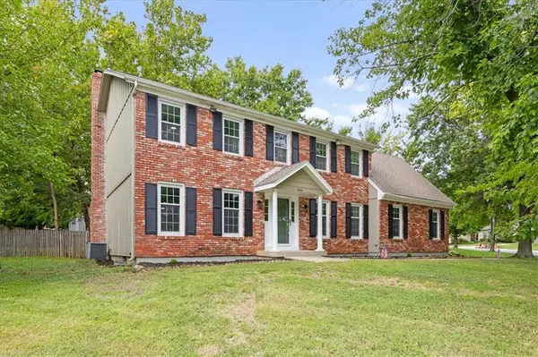 8800 W 115th ST, Overland Park, KS 66210