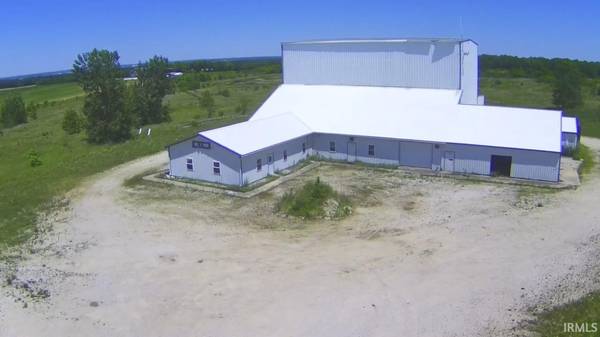 3066 S 900 East ***, Cannelburg, IN 47519