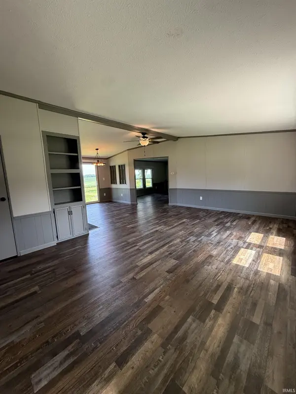 387 E Perry Rd RD, Ligonier, IN 46767