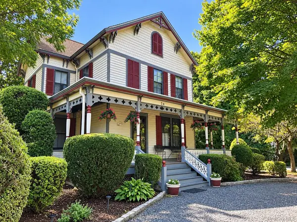 34 E Williston AVE, East Williston, NY 11596