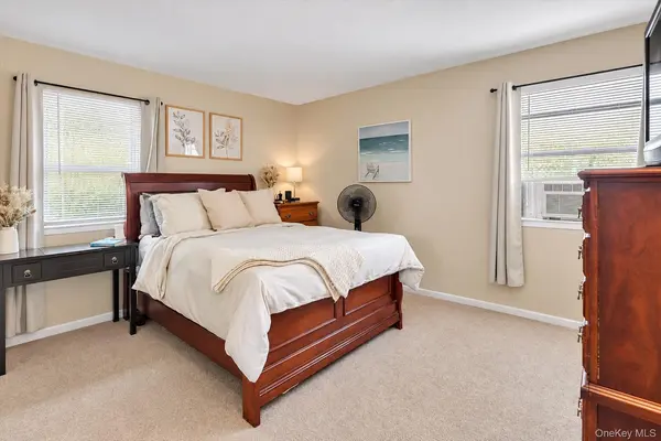 1045 Park AVE, Huntington, NY 11743