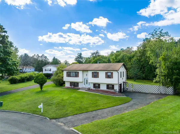 7 Roxbury CT, Spring Valley, NY 10977