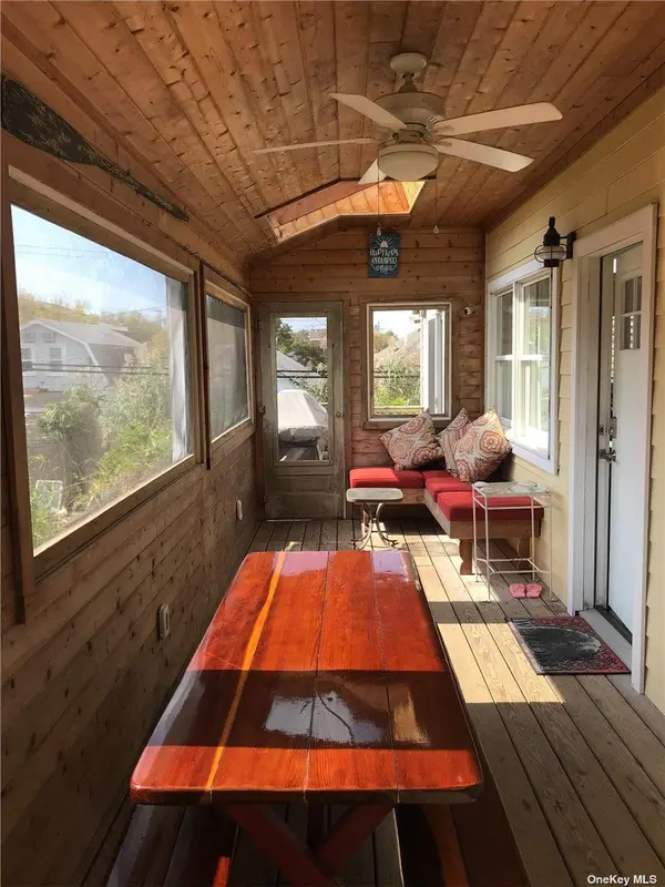 342 Dehnhoff WALK, Ocean Beach, NY 11770