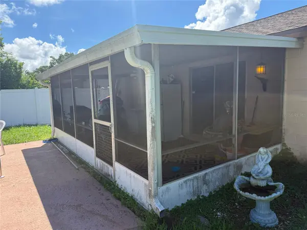 9085 ARNDALE CIR, Tampa, FL 33615
