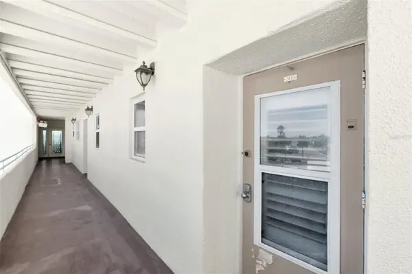 7000 BEACH PLZ #303, St Pete Beach, FL 33706