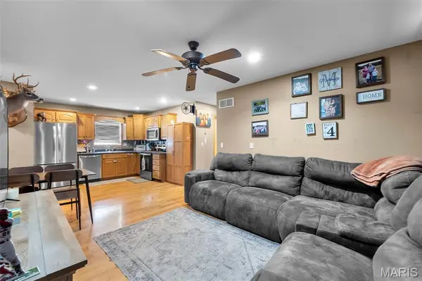 909 Forest AVE, Perryville, MO 63775