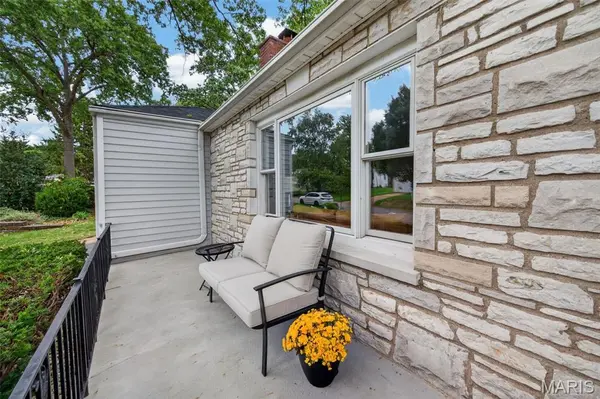 1424 Ronald DR, St Louis, MO 63119