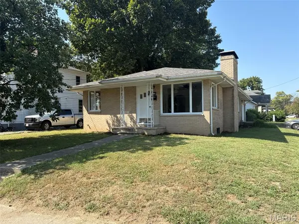 2120 Washington AVE, Alton, IL 62002