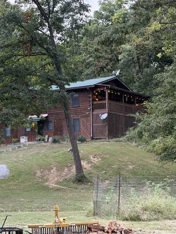 4083 Private Road 25, Pinckneyville, IL 62274