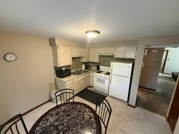 11127 S 84th AVE #1-A, Palos Hills, IL 60465