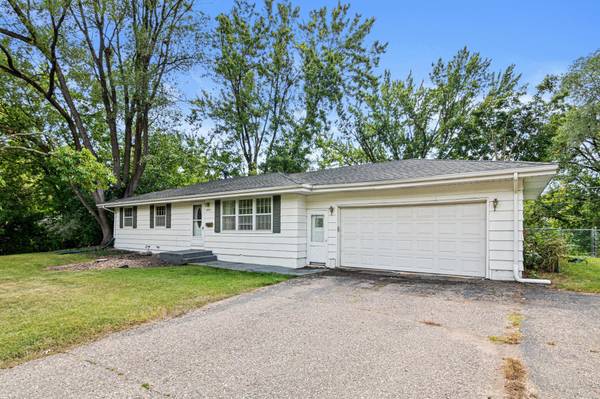 4609 Terracewood DR, Bloomington, MN 55437