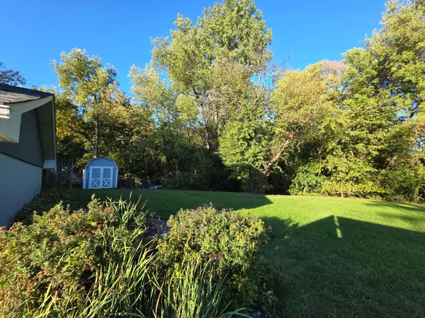 5033 Overlook DR, Bloomington, MN 55437