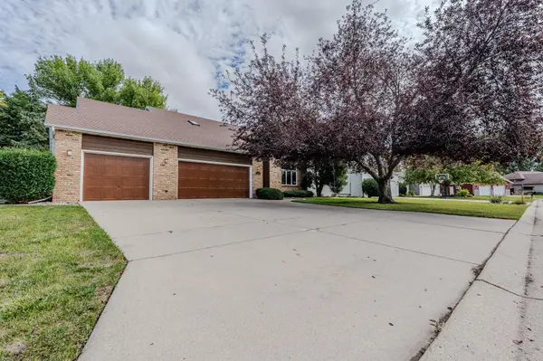 1814 32nd ST S, Moorhead, MN 56560